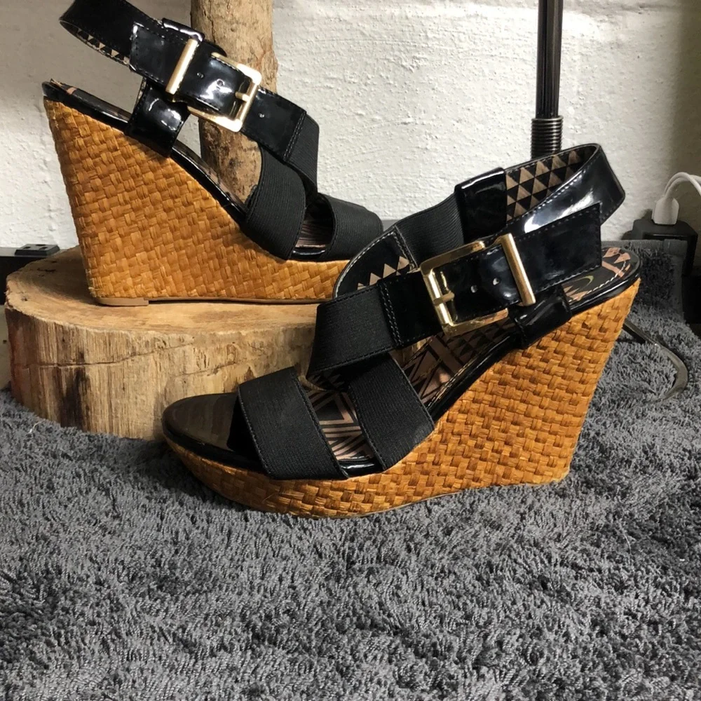 Jessica‎ Simpson Wedged Sandals size 6